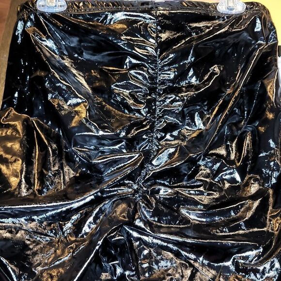 Boot leg patent leather pants - Picture 3 of 3